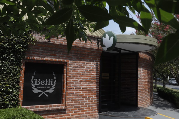 Ingreso Casa Betti City Bell